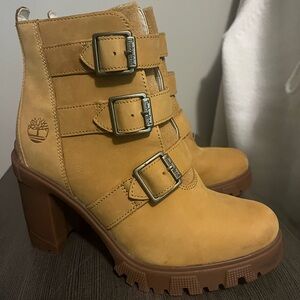 Timberland Lana Point Buckle Boots